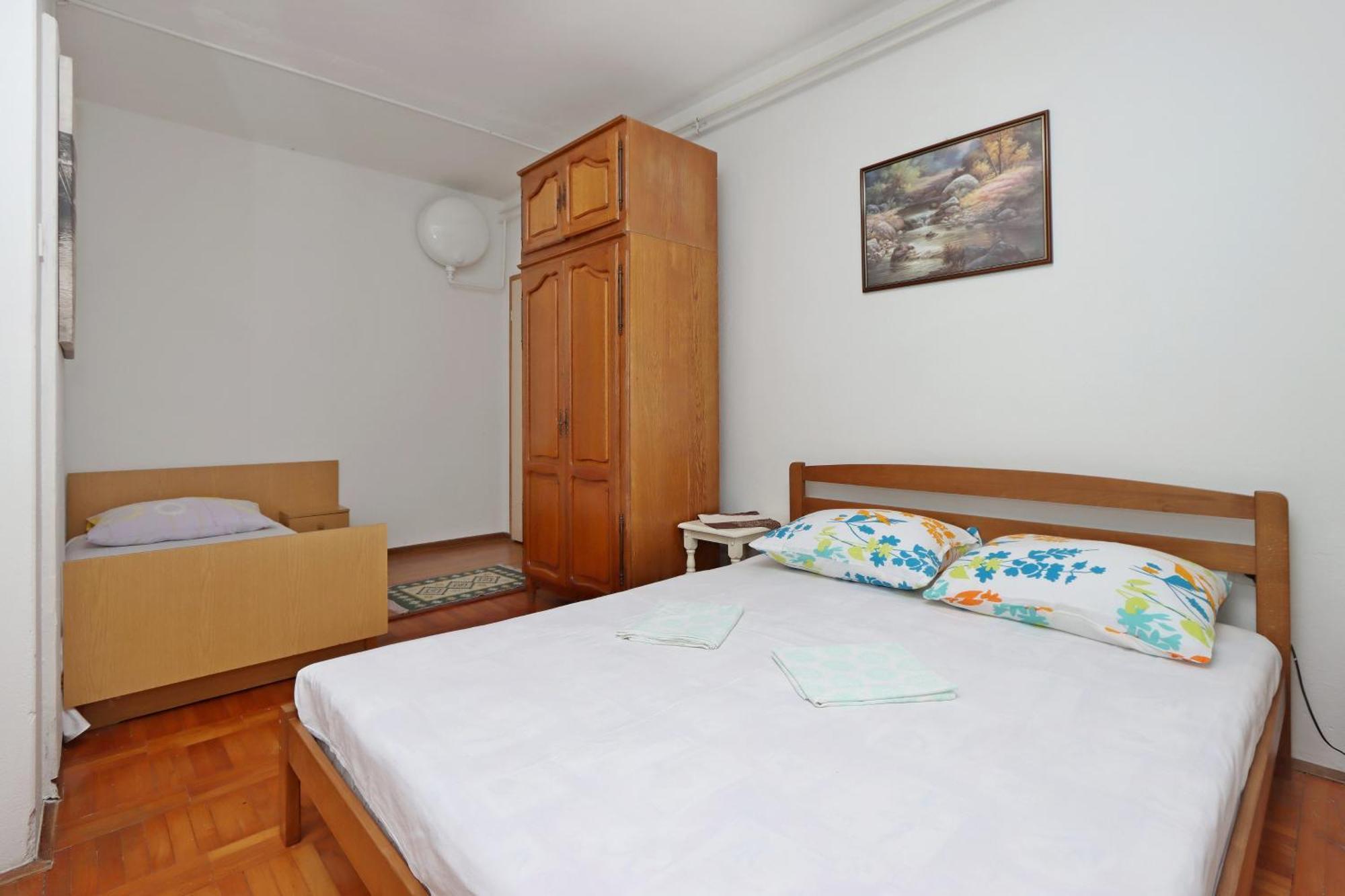 Apartments With A Parking Space Senj - 5571 Rom bilde